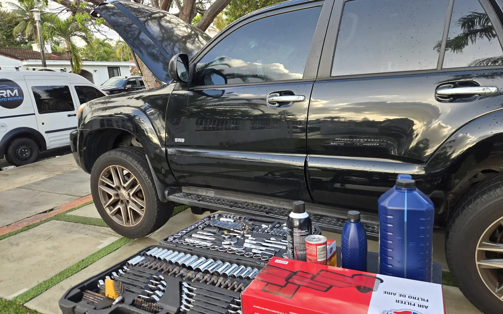 RM Auto Revival performing mobile auto maintenance in Miami